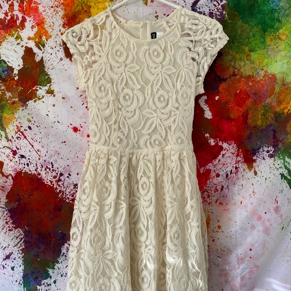 Short Lace Cream Dress